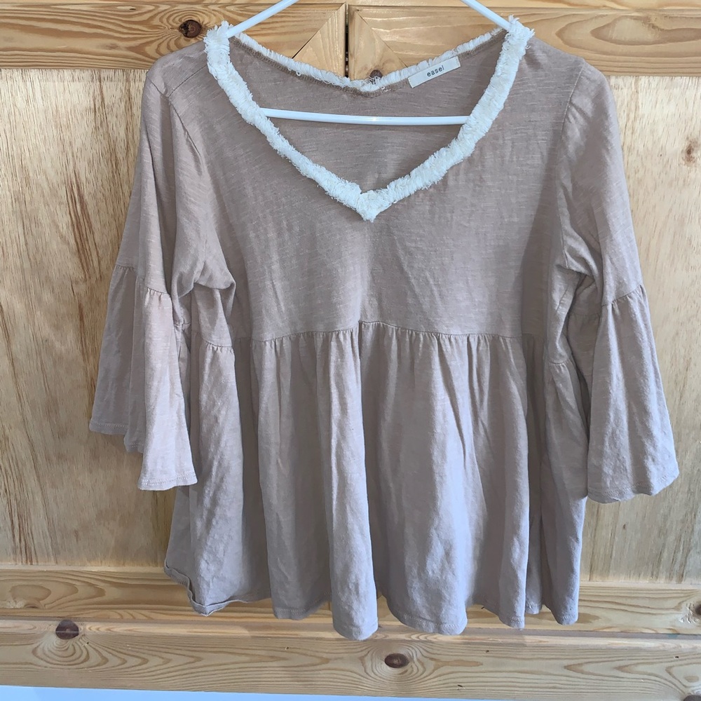 Easel tan beige fur trimmed v-neck cropped babydoll style boho shirt size L